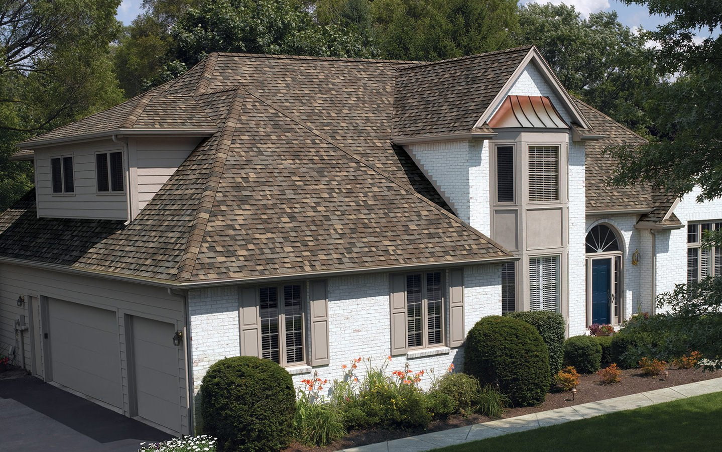 Owens Corning TruDef Duration Designer Roofing Shingle.